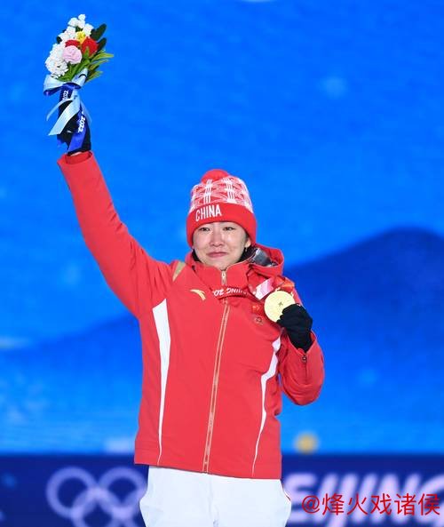 自由式滑雪空中技巧世界杯:李心鹏摘金,徐梦桃荣膺赛季总冠军 自由式滑雪空中技巧世界杯:李心鹏摘金,徐梦桃荣膺赛季总冠军